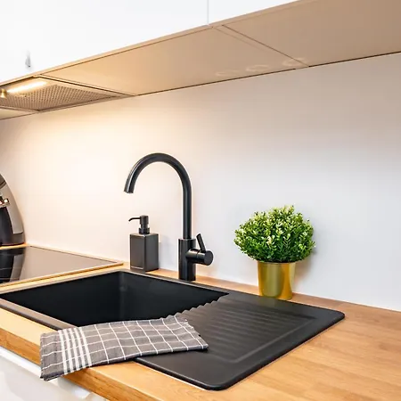 For 4 Guests - Parking Included Appartement