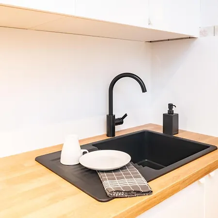 For 4 Guests - Parking Included Appartement Nauen