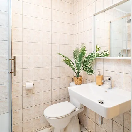 For 4 Guests - Parking Included Appartement *