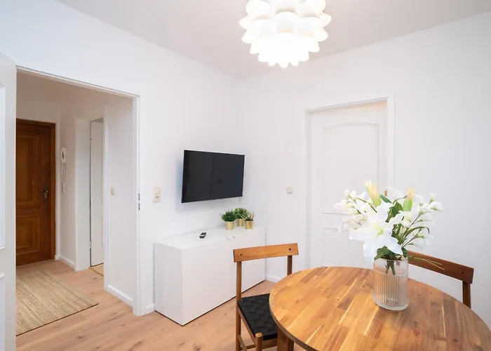 شقة For 4 Guests - Parking Included