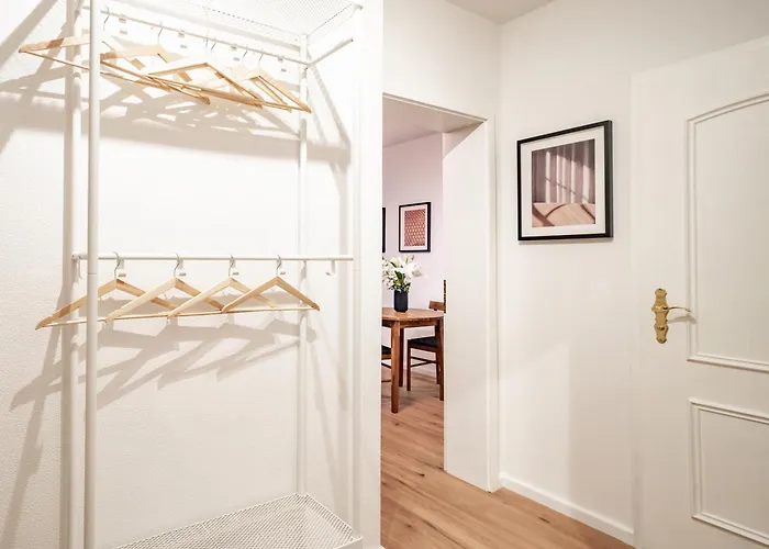 For 4 Guests - Parking Included شقة ناون